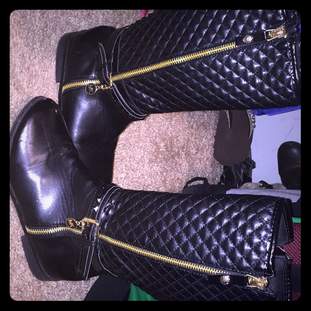 MK boots stylish